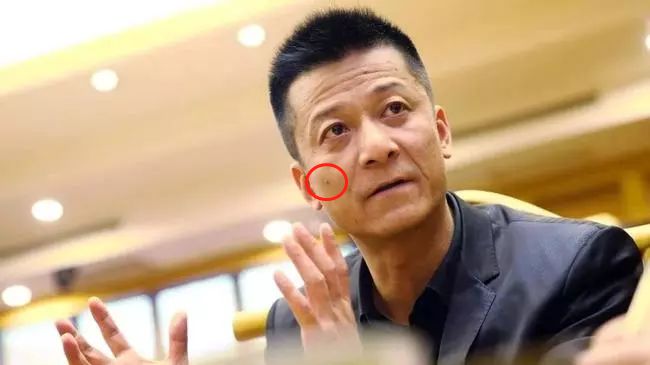 吴秀波到翟天临，面相有这三颗痣，注定出事情！ 图片23