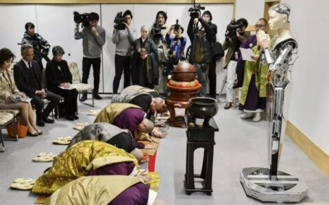 会诵经的机器人、机器人懂不懂观音菩萨？