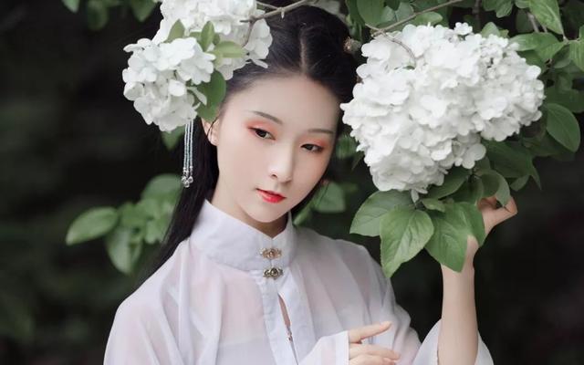 在爱情中，对方不背叛自己就不会变心的三大星座 图片3