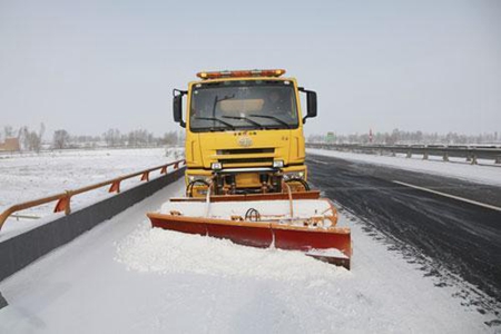 梦见铲雪是什么意思 它是一种吉兆吗 图片1