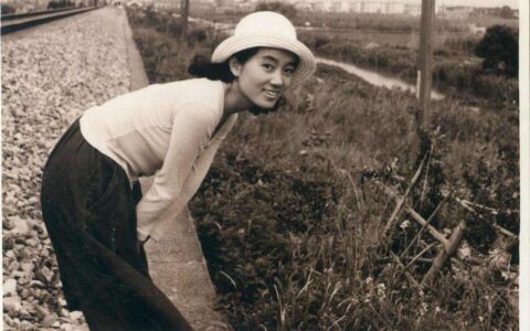 安妮宝贝改名“庆山”后，运势断崖式下跌