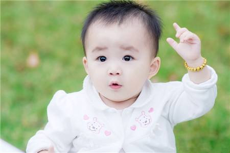 如何给男宝宝取个高分的好名字 图片5