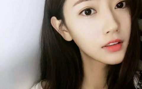 如何根据女朋友的面相选礼物送个她