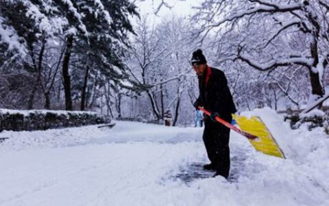 梦见扫雪是什么意思 它是一种吉兆吗