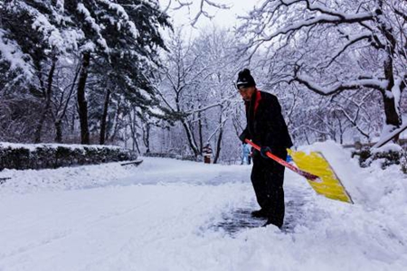 梦见扫雪是什么意思 它是一种吉兆吗 图片5