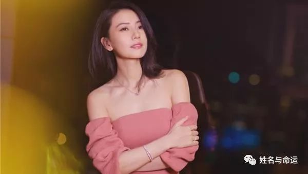 高圆圆女儿的英文名字，显示出她婚姻有多幸福 图片1