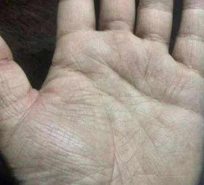手相分析你适合带什么样的能量水晶 图片9