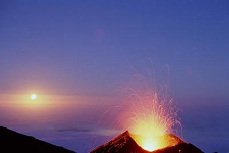梦见火山爆发是什么意思 它是好运的征兆吗 图片4 梦见火山爆发是什么意思 它是好运的征兆吗 图片3