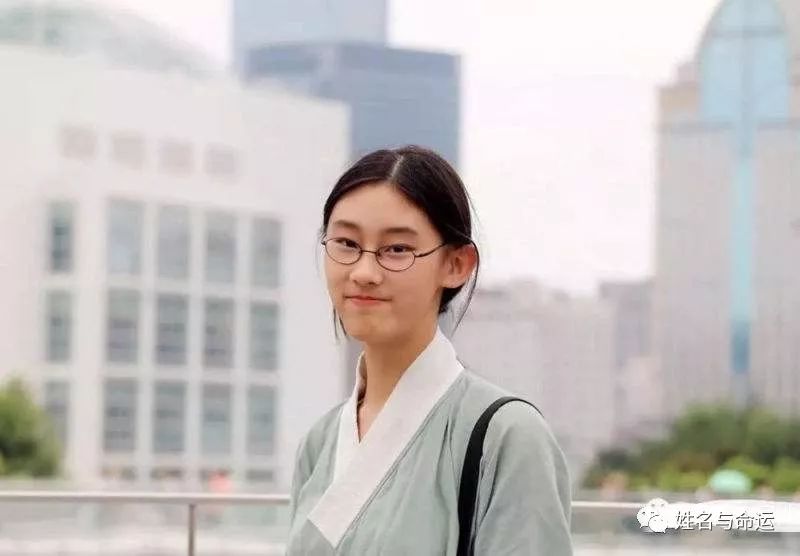 武亦姝军训随笔登上国防报：好名字真的可以给人生加分 图片1