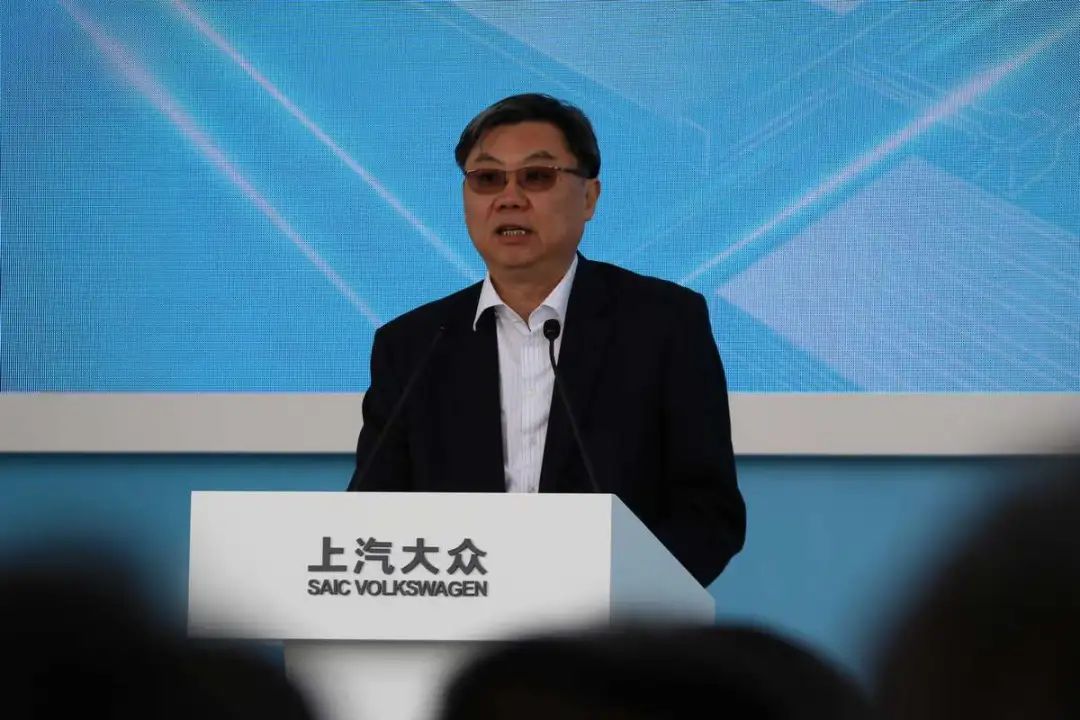 造“口罩”救国的五菱掌门人陈虹的面相分析 图片9