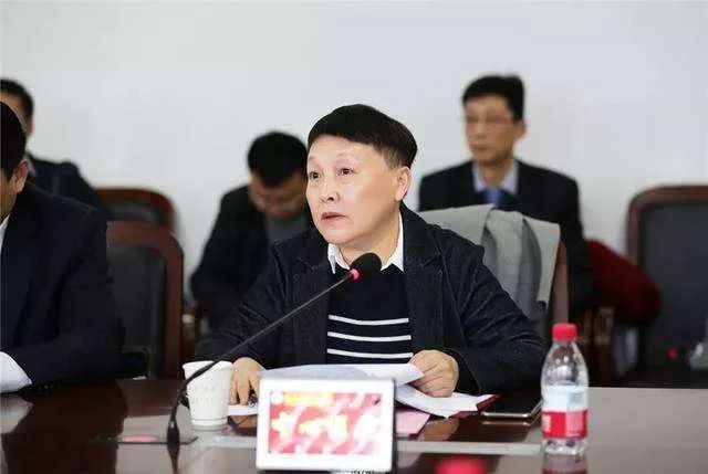 李文亮所在武汉市中心医院书记院长的面相分析 图片19
