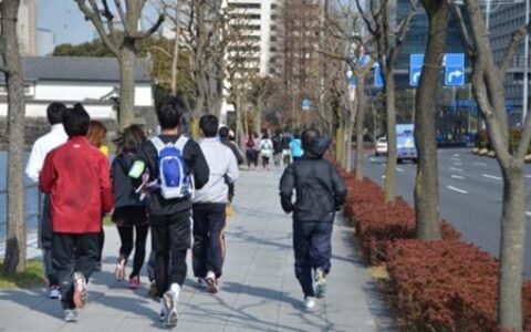 梦见好多人是什么意思 它是好运的征兆吗