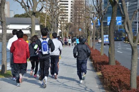 梦见好多人是什么意思 它是好运的征兆吗 图片5