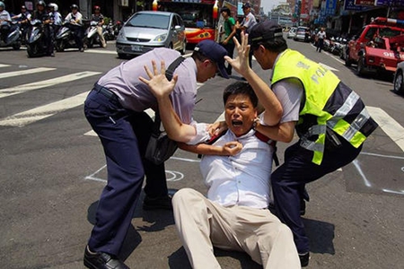 梦见被警察抓是什么意思 它是好运的征兆吗 图片5