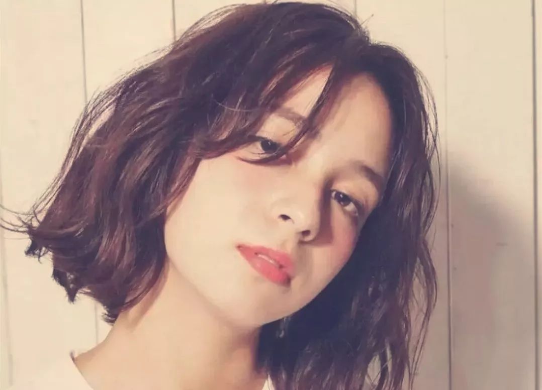 女人的四种倒霉面相,劳碌命,婚姻不好财运差 图片10 女人的四种倒霉面相,劳碌命,婚姻不好财运差 图片9
