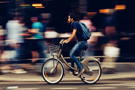 梦见骑自行车 它代表着好运吗 图片3