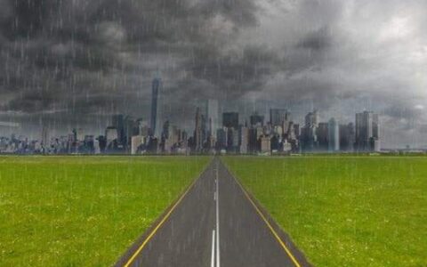 梦见下大雨 它预示着好运降临吗