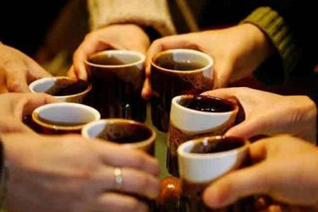 梦见喝酒是什么征兆 它预示着财运来临吗 图片2 梦见喝酒是什么征兆 它预示着财运来临吗 图片1