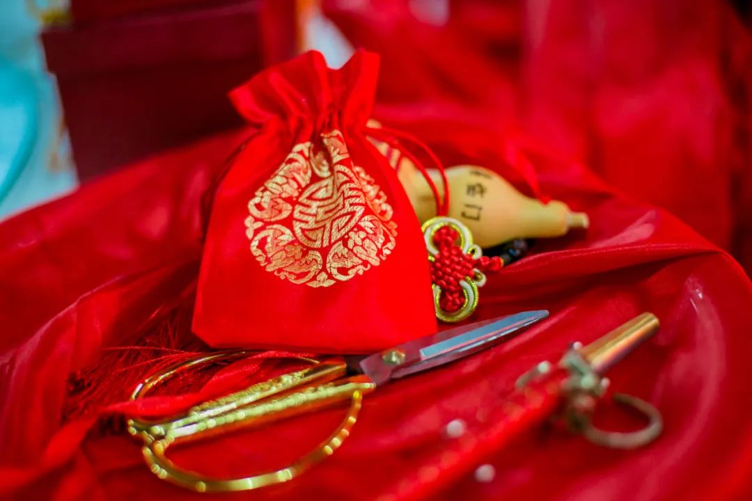 中式嫁娶古老习俗、上头之美好寓意 图片6 中式嫁娶古老习俗、上头之美好寓意 图片5
