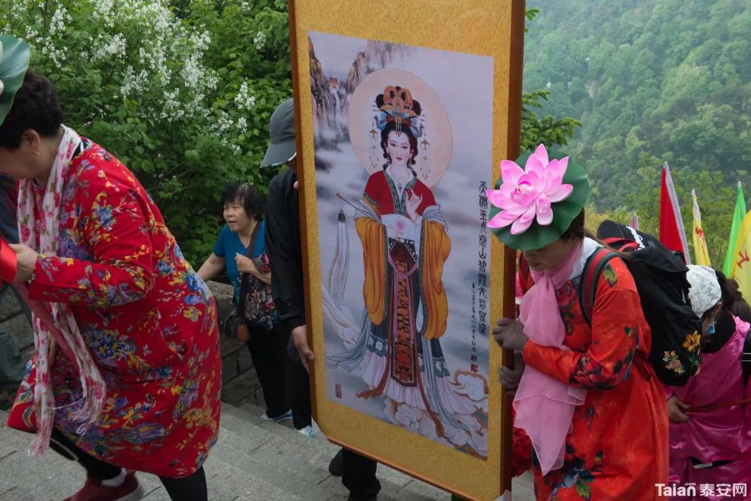 泰山为什么会被尊为五岳之首，谈泰山的神与鬼 图片17