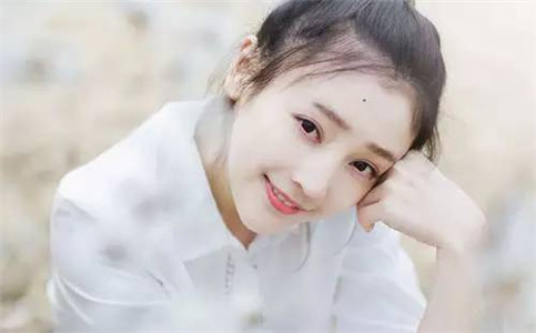 男人发际线有痣代表着什么 图片1