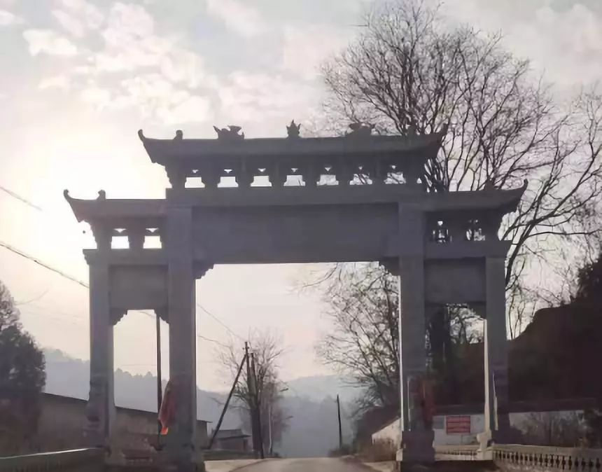 黄陵有一处风水宝地，你知道在哪里吗? 图片1