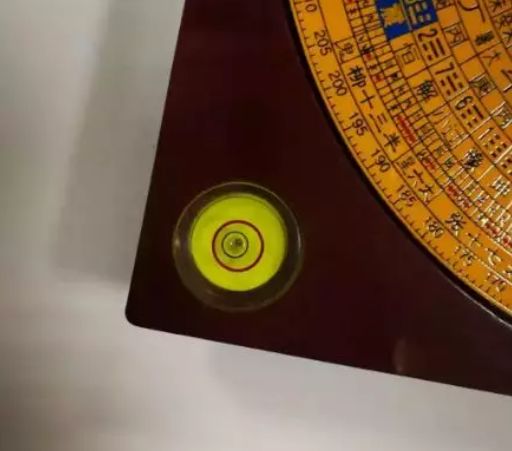 学风水必读:先用罗盘,后定吉凶 图片8 学风水必读:先用罗盘,后定吉凶 图片7
