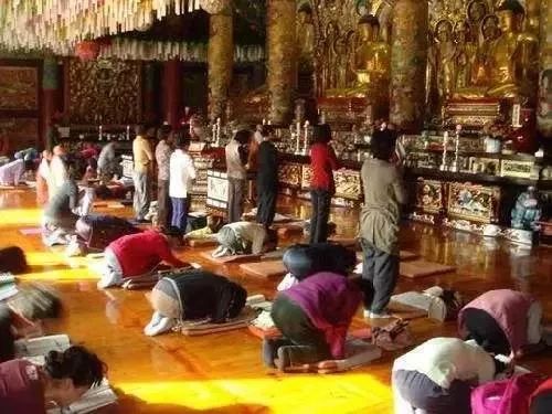 烧香拜佛不懂礼仪， 别怪神佛不灵验 图片15