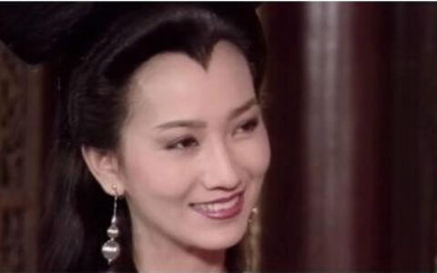 美人尖冲印堂是什么意思？