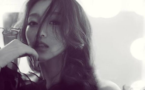 女人嘴唇痣相图解嘴唇长痣好吗