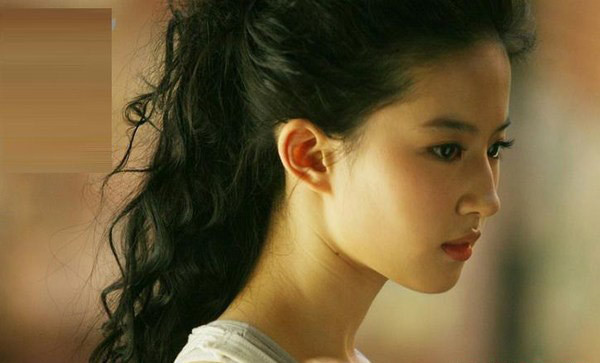 鼻子高挺的女人面相 图片1