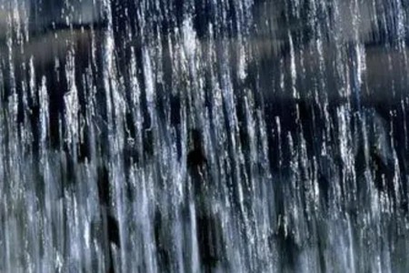 梦见下大雨是什么意思 这是一种好运的征兆吗 图片13
