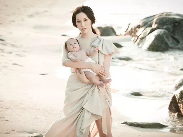 千亿媳妇徐子淇，富贵背后其实是一场命运策划 图片13