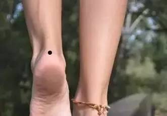 分析常见的凶痣及其运势 图片9