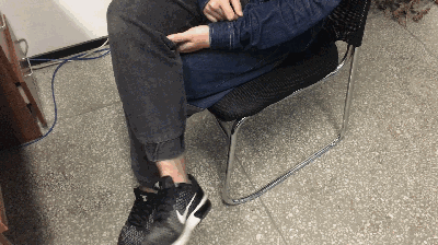 男抖穷女抖贱，抖腿为什么会倒霉？ 图片5