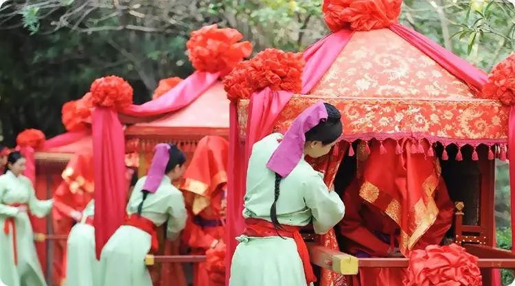 男靠出生日女靠出嫁日，择日与命运的关系 图片9