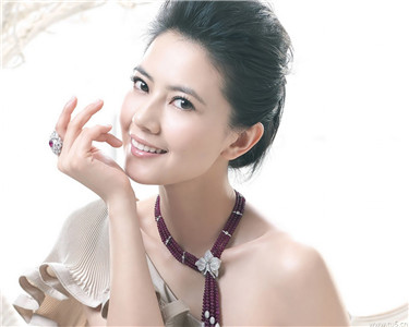如何看女人的面相 图片1