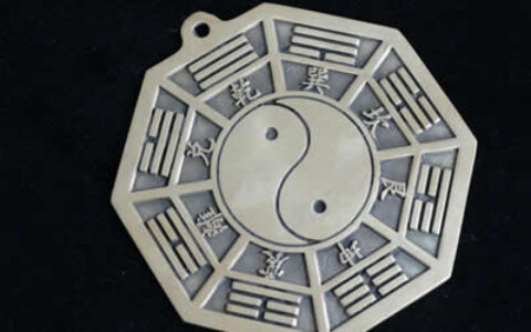 风水师说的镇宅八卦镜是什么意思