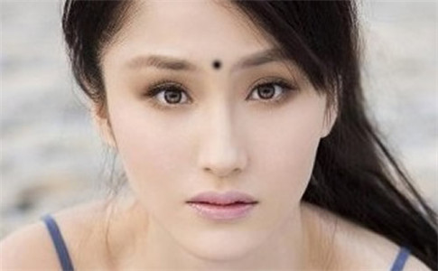 有这种痣相人，拥有富翁命 图片1