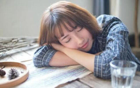 女人不同的睡姿暴露出什么不同的性格