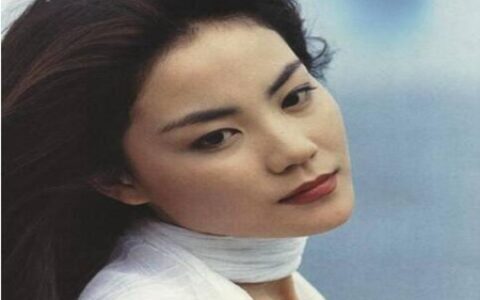 王菲的八字命理分析，她的事业与婚姻会如何？