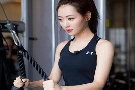 白冰的八字命理分析，白冰事业与婚姻会如何？ 图片15