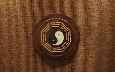 风水挡煞利器八卦镜可以挂室内吗 图片1