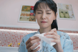 一个女人爱得如此卑微，是八字导致的还是家庭原因 图片9